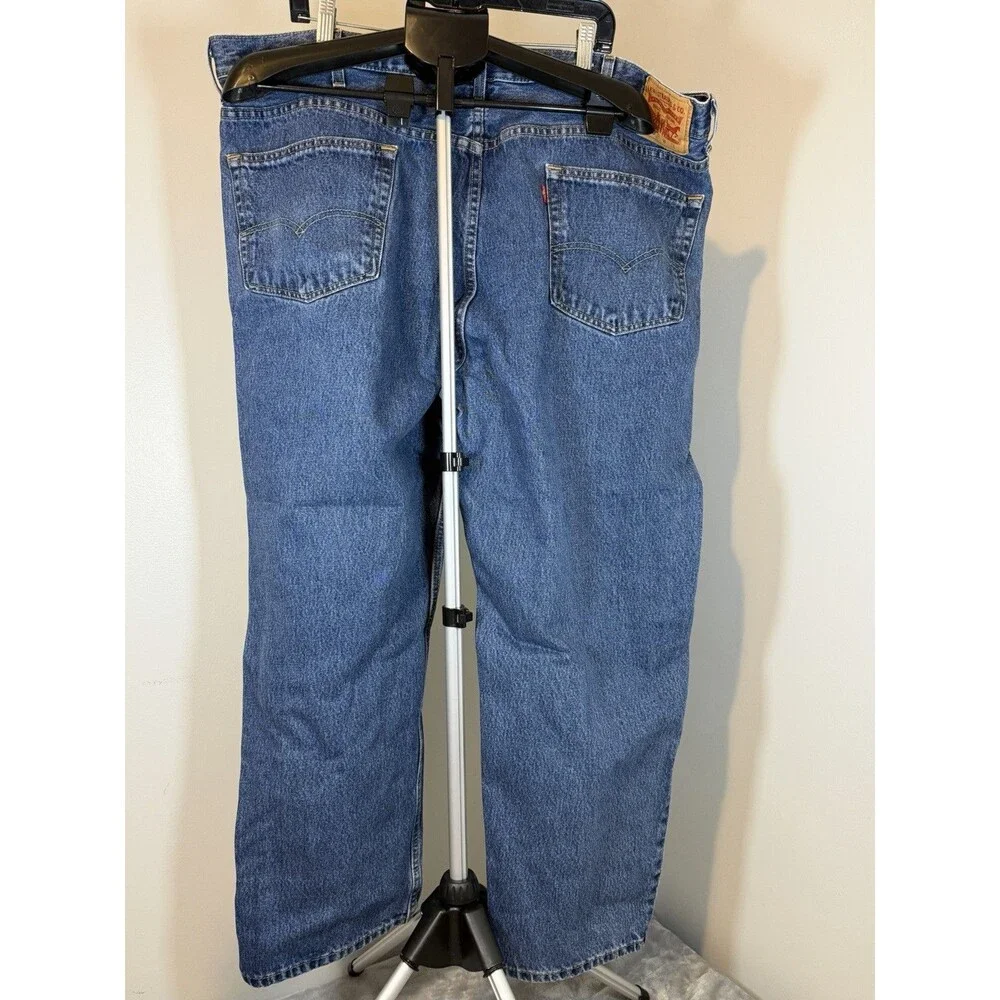 Levi’s Men’s Blue Denim Jeans Relaxed Fit Straight Mid Rise Medium Wash 5-Pocket